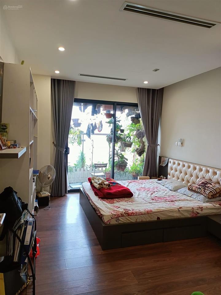 Tôi cần bán chung cư vinaconex 21, 804 quang trung 140m2, 3 phòng ngủ, 2 vs nhỉnh 6 tỷ