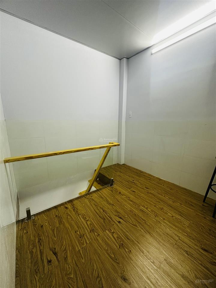 Nhà bán đường số 49, hiệp bình chánh gần phạm văn đồng 2 tầng, 2pn, tặng nội thất ở ngay