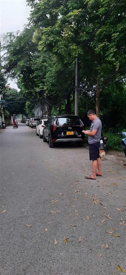 Hiếm có  bán đất đường 70  quang tiến, tây mỗ, dt 74m2, 8,5 tỷ, mặt ngách ,ôtô ngủ trong đất.