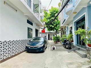 Gấp bán, chỉ 7. xtỷ, nhà sát hẻm xe hơi 3 tầng 4pn gần 70m2 ngay hoàng hoa thám phú nhuận