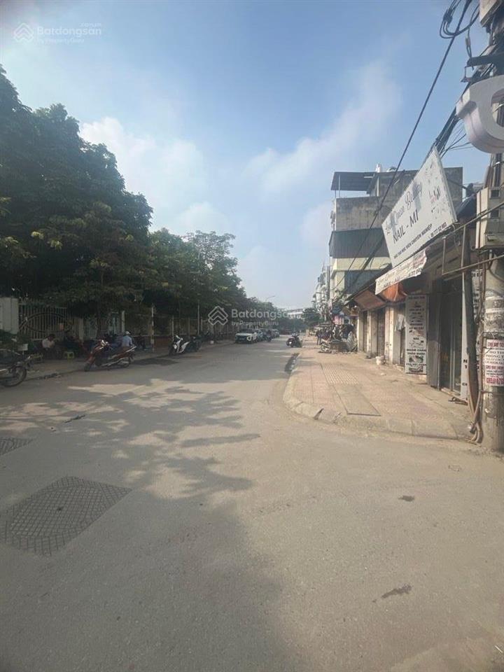 Siêu phẩm cầu diễn, diện tích nhỏ siêu hiếm trong khu vực, sát mặt phố, tiện ích ngập tràn