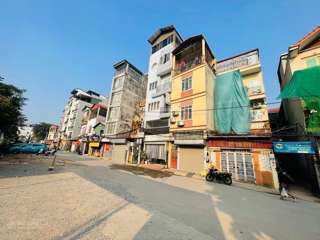Siêu phẩm cầu diễn, diện tích nhỏ siêu hiếm trong khu vực, sát mặt phố, tiện ích ngập tràn