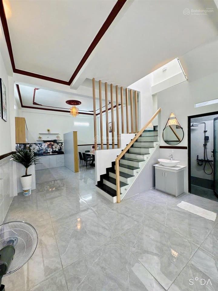 Quận tân phú  gần đầm sen  hẽm ô tô 6m  nhà mới ngang hơn 5m  chỉ hơn 87tr/m2 hiếm