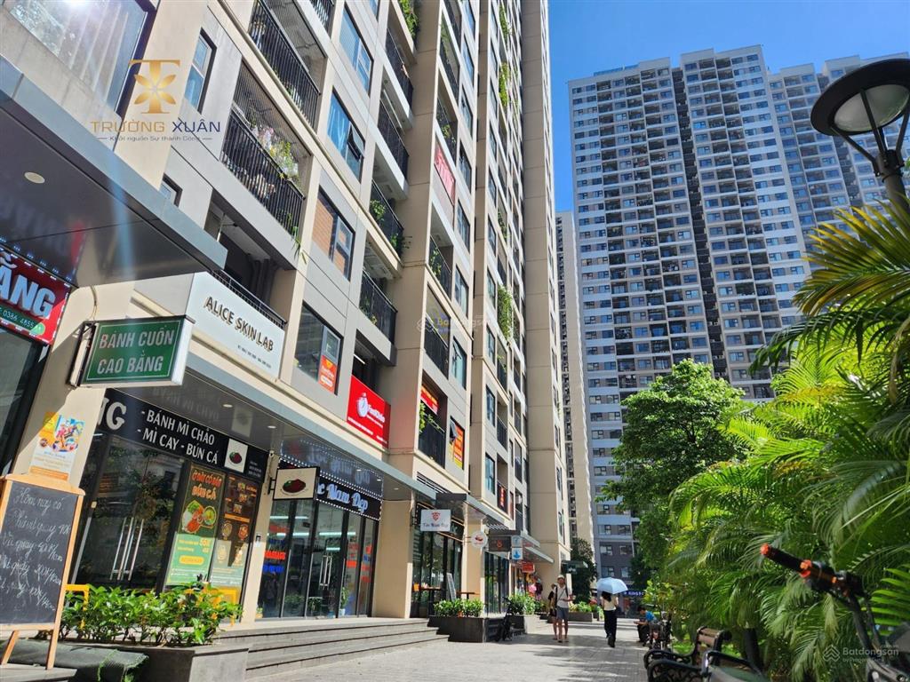 Bán gấp shophouse chân đế, 55m tại vinhomes smart city, 8.x tỷ 0986 013 ***