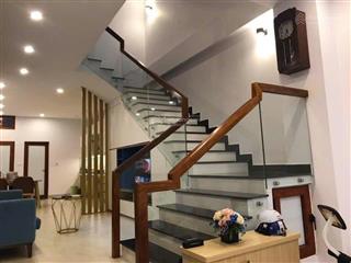 Cho thuê nhà riêng 70m2 4 tầng 3pn có gara ô tô 18tr/tháng
