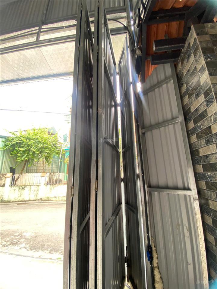 Cho thuê kho đường xuân khôi, dt 210m, mt 7m , rb, gía 12tr