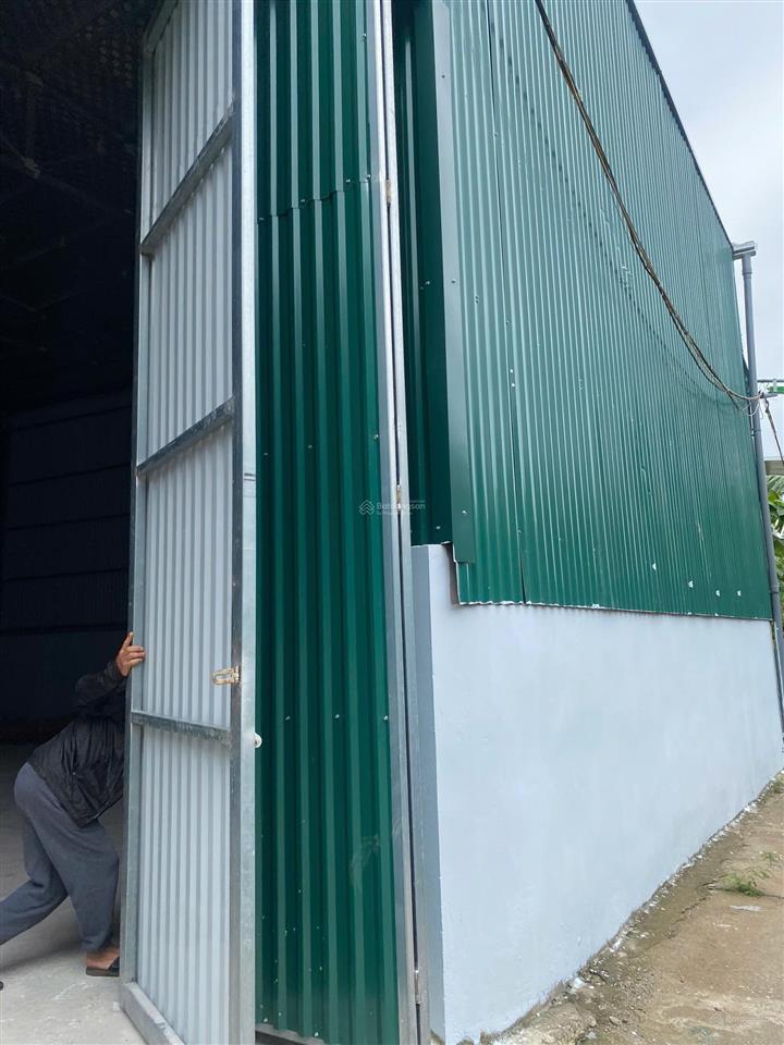 Cho thuê kho đường xuân khôi, dt 210m, mt 7m , rb, gía 12tr