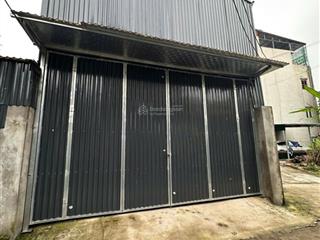 Cho thuê kho đẹp đường hạ trại, dt 215m2, mt 6m, rb, giá 12tr