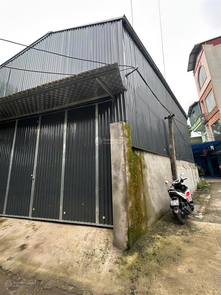 Cho thuê kho đẹp đường hạ trại, dt 215m2, mt 6m, rb, giá 12tr