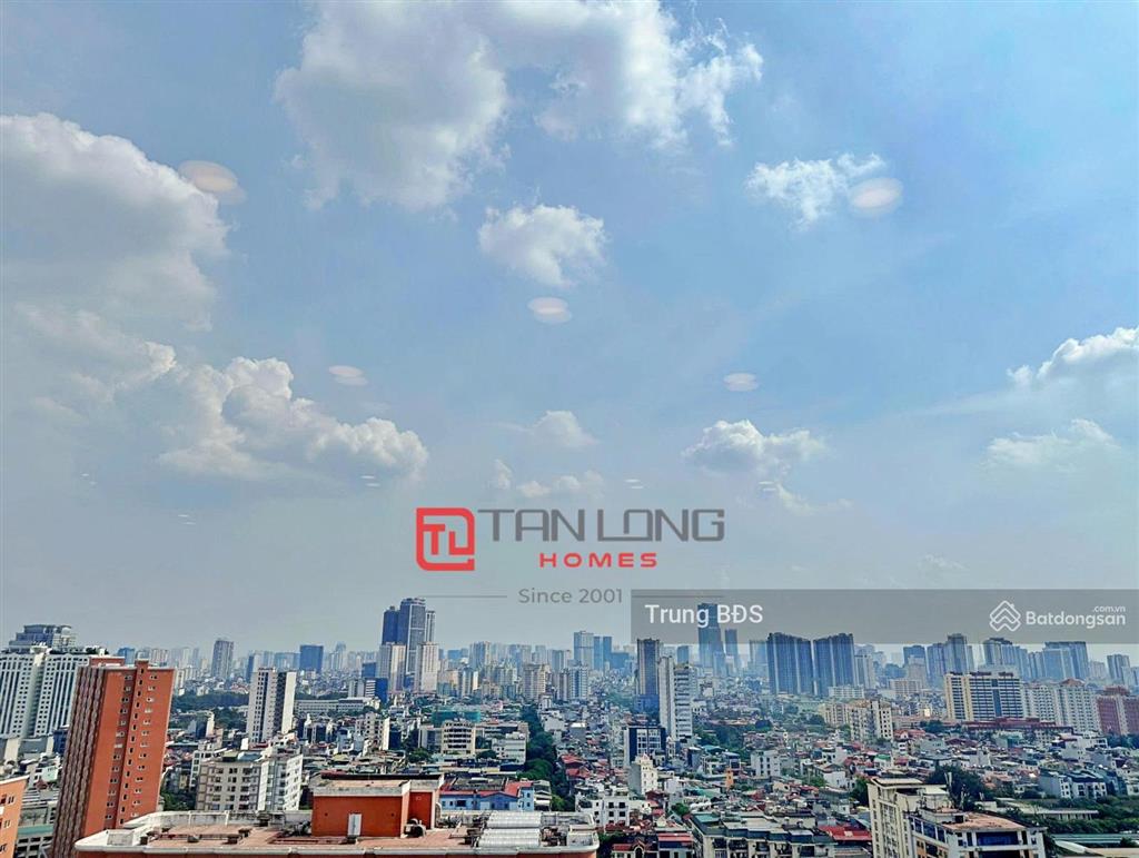 Bán căn hộ 2pn diện tích 96m2 tầng cao tòa 902 chung cư starlake tây hồ tây