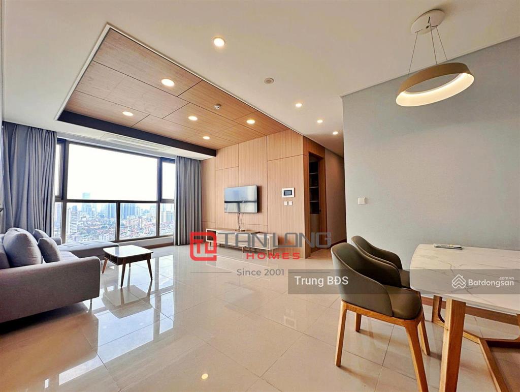 Bán căn hộ 2pn diện tích 96m2 tầng cao tòa 902 chung cư starlake tây hồ tây