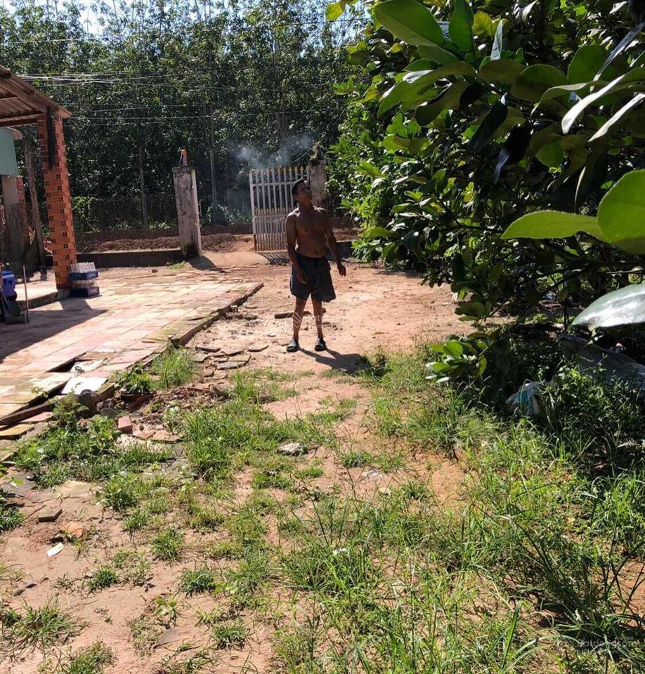 Cho thuê nhà 2 mt đường nhựa  14,3x 36,8 nở hậu 15,8 m  dt 557,5m2 (2 sổ) giá 3tr/th