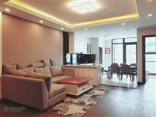 Cho thuê căn hộ cao cấp tại chung cư d2  giảng võ 120m2, 3pn view hồ tầng cao giá 19 triệu/tháng