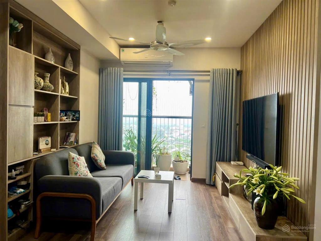 Chính chủ bán nhanh căn 3 ngủ tòa c westbay ecopark, đủ đồ đẹp, giá chỉ 4.9 tỷ. 0979 981 ***