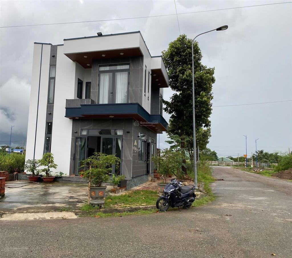 Cắt lỗ 850 triệu chủ cần bán gấp lô đất lan anh 100m2 full thổ cư, hoà long bà rịa. sổ sẵn giá tốt
