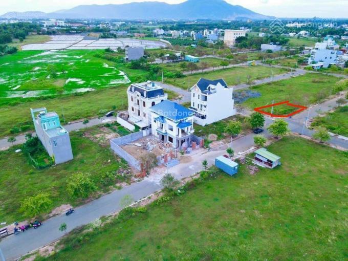 Cắt lỗ 850 triệu chủ cần bán gấp lô đất lan anh 100m2 full thổ cư, hoà long bà rịa. sổ sẵn giá tốt