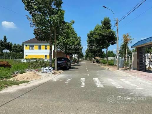 Cắt lỗ 850 triệu chủ cần bán gấp lô đất lan anh 100m2 full thổ cư, hoà long bà rịa. sổ sẵn giá tốt