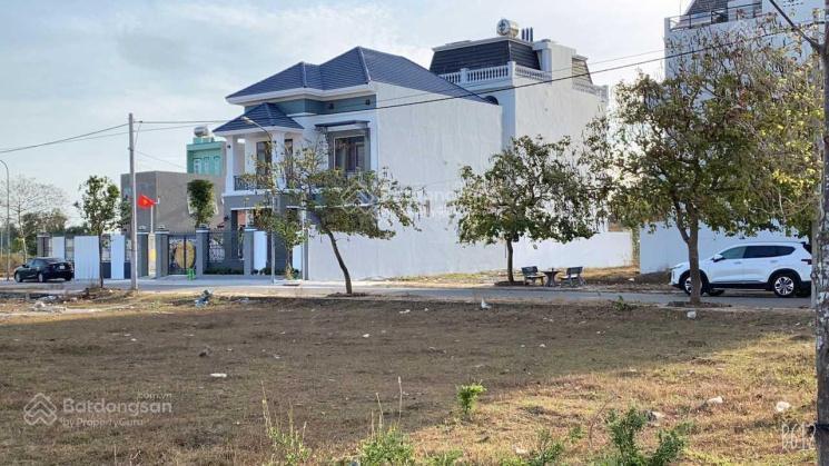 Cắt lỗ 850 triệu chủ cần bán gấp lô đất lan anh 100m2 full thổ cư, hoà long bà rịa. sổ sẵn giá tốt