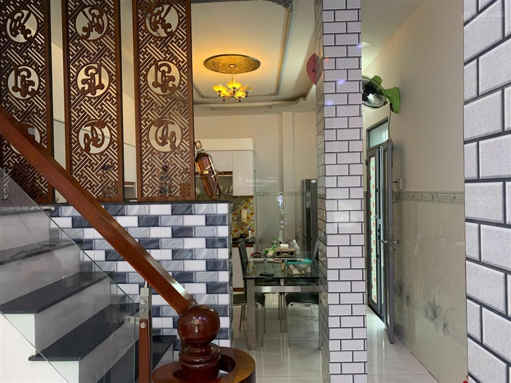 Cần tiền bán gấp nhà phố mặt tiền view sông lớn nằm ngay trung tâm q8