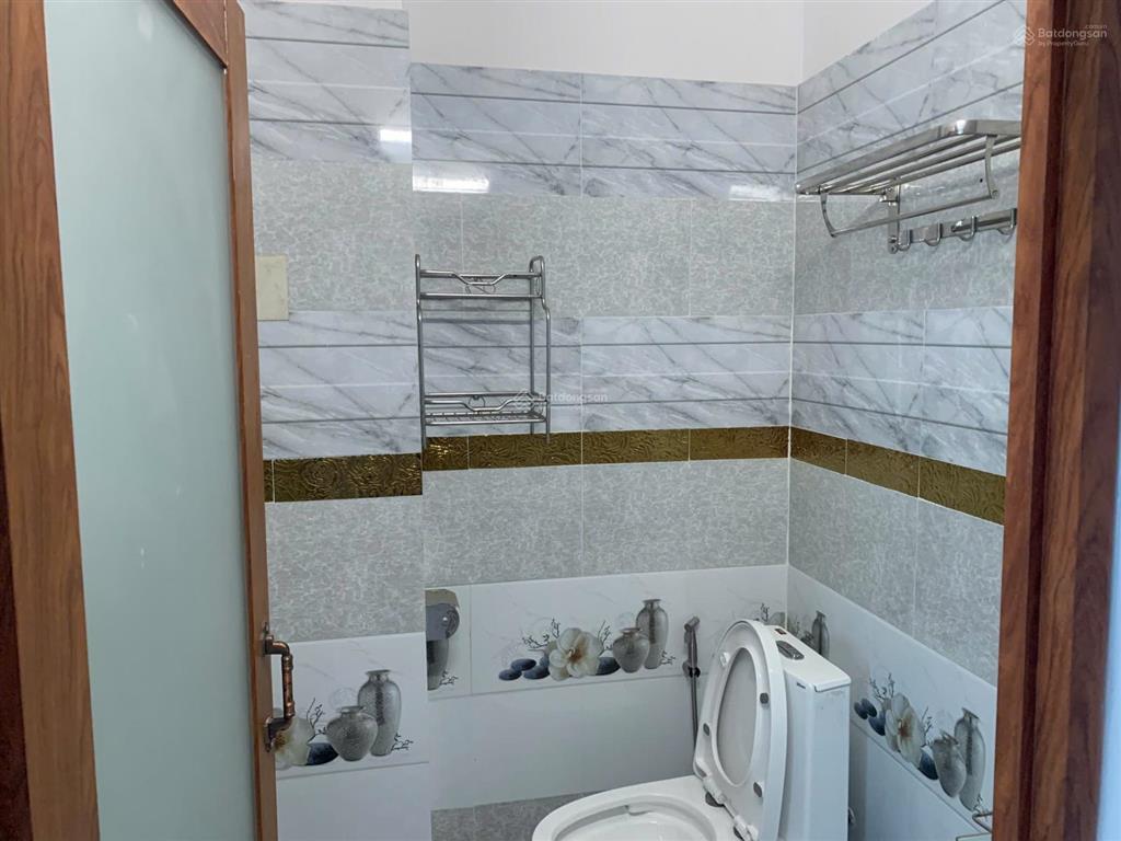 Cần tiền bán gấp nhà phố mặt tiền view sông lớn nằm ngay trung tâm q8