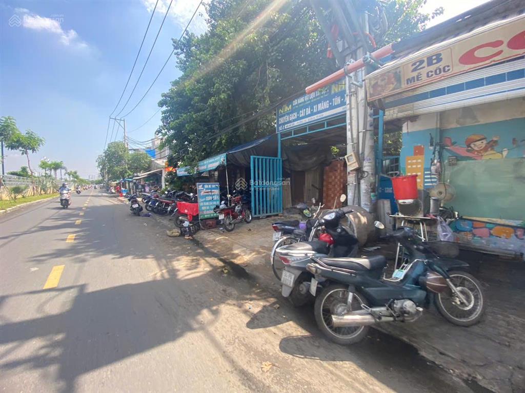 Cần tiền bán gấp nhà phố mặt tiền view sông lớn nằm ngay trung tâm q8