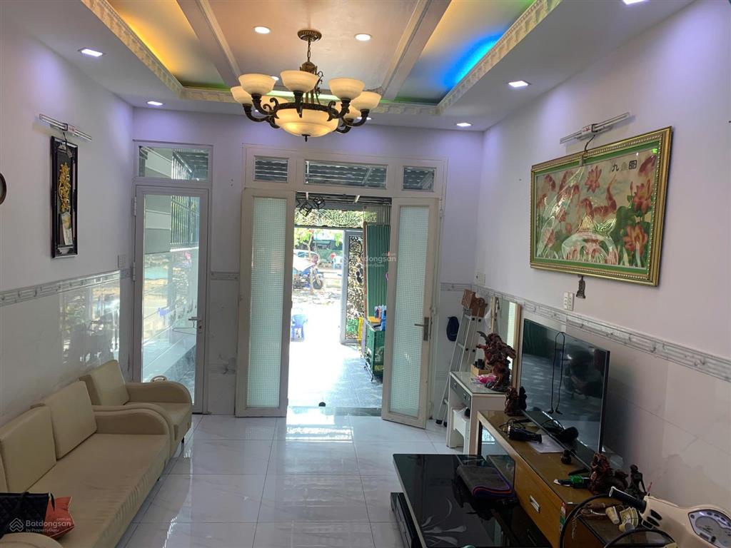 Cần tiền bán gấp nhà phố mặt tiền view sông lớn nằm ngay trung tâm q8