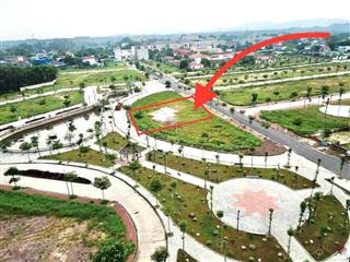 Chính chủ bán lô đất trung tâm thành phố giá 2.4 tỷ /1 lô dt 100183m2.