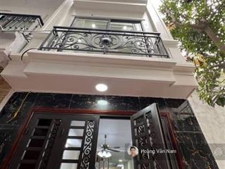Lĩnh namhoàng mai trung tâm phố. 50m2x5t, xây mới, 40m ra mặt phố, ôtô 5 tạ vào nhà, sđcc. 8,6tỷ