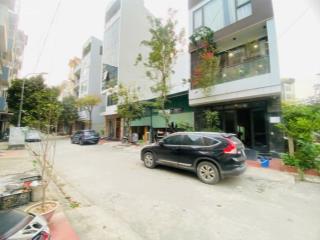 Bán nhà 5 tầng hữu hưng gara ô tô tầng 1lô góc ngõ thôngđẹp miễn chê