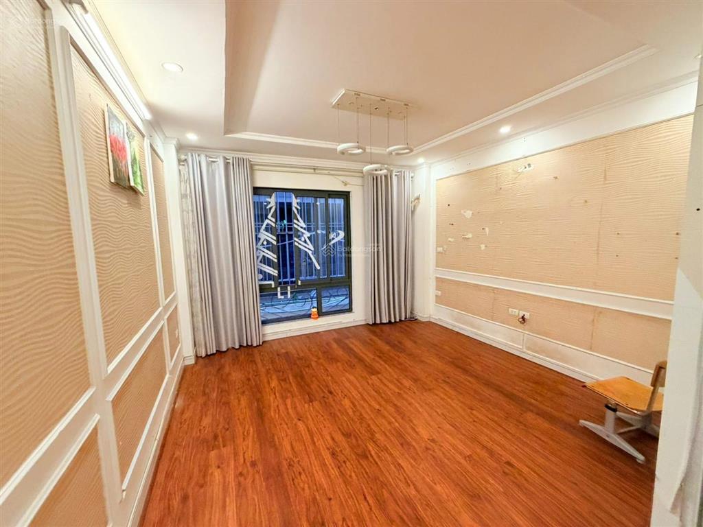 8,4 tỷ có nhà đẹp tại thuỵ khuê tây hồ sẵn ở luôn sổ đỏ chính chủ