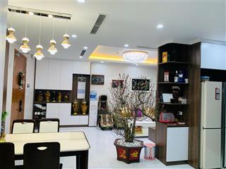 (golden west  số 2 lvt). chủ nhà gửi bán căn góc 3pn 2wc. dt 82m2 hướng tây tứ trạch. gía 5 tỷ