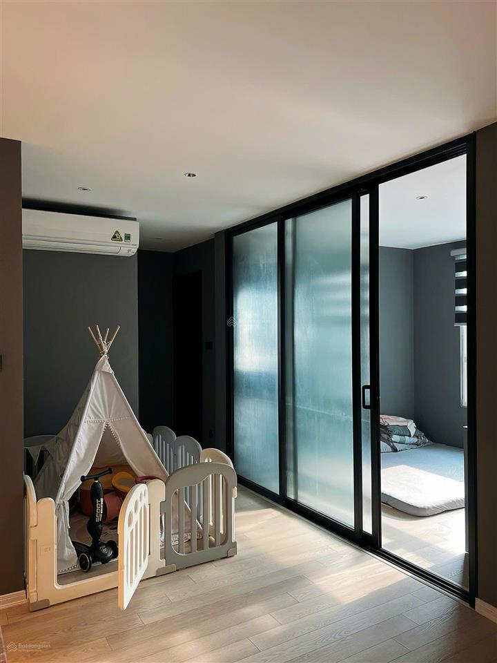 Bohemia residence. chủ thiện chí bán. căn góc 3pn. 2wc. dt 127m2 ban công đn. gá 10.5tỷ