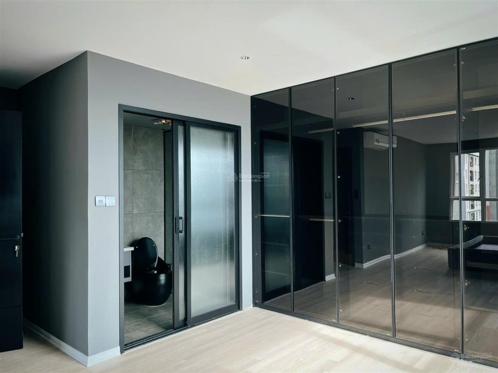 Bohemia residence. chủ thiện chí bán. căn góc 3pn. 2wc. dt 127m2 ban công đn. gá 10.5tỷ