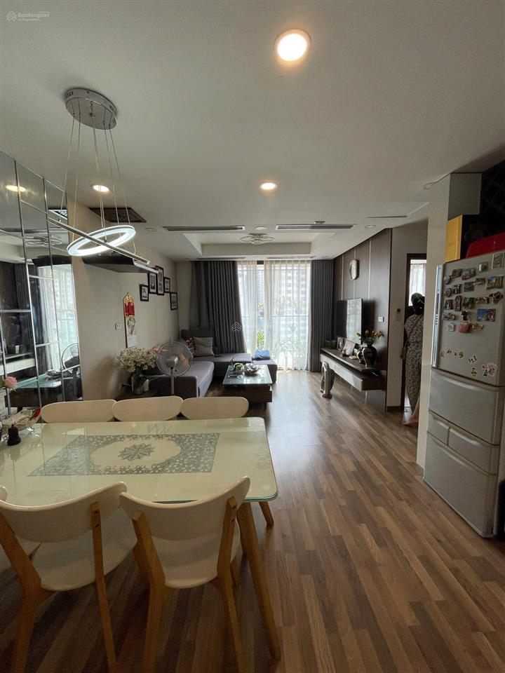 Hà nội cenrer point 27 lvl. căn góc 2pn. 2vc. dt 71m2. đẹp nhất dự án gửi bán. giá 6.6tỷ