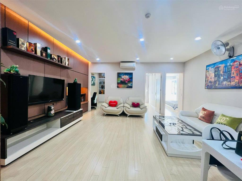 Eurowindow multi complex. chủ nhà gửi bán căn góc 3pn, 2wc. dt 139m2. ban công đn. gía 10.9 tỷ
