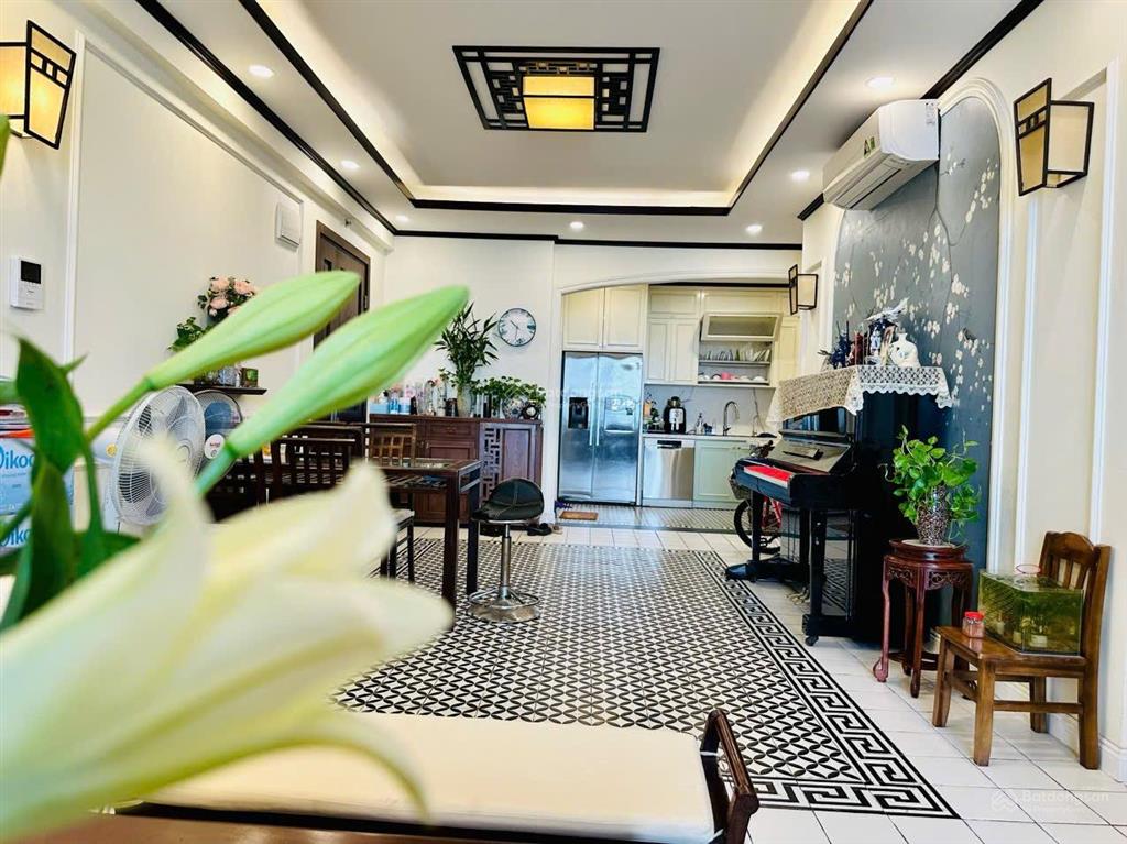 Vinata tower  289 kdt chủ nhà cần bán sớm một trong hai căn ( dt 88m2 8tỷ  dt 113m2 10tỷ ).