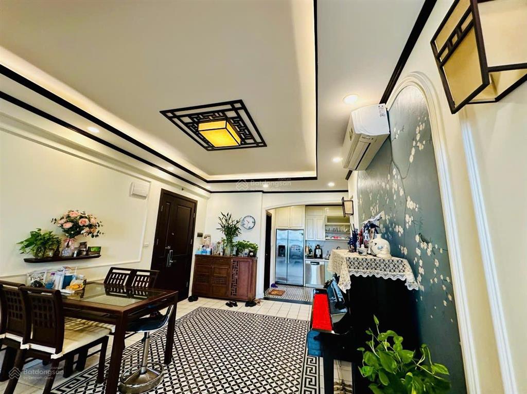 Vinata tower  289 kdt chủ nhà cần bán sớm một trong hai căn ( dt 88m2 8tỷ  dt 113m2 10tỷ ).