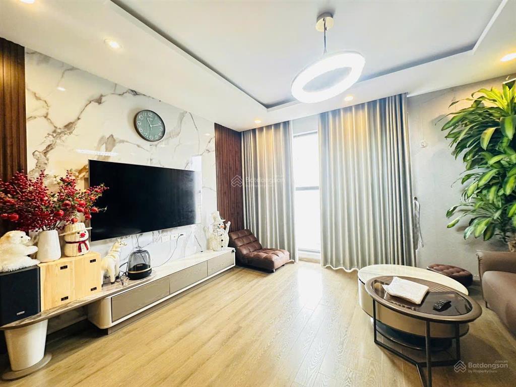 Ct4 vimeco nguyễn chánh. chủ nhà gửi bán căn 3pn. 2vc. dt 101m2. full nội thất. có slot ôto. 8tỷ8