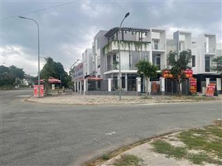 Nhà tiện làm văn phòng và ở kinh doanh