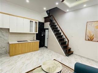 (bán nhà) mặt phố đống đa chỉ 6.8x tỷ. nhà đẹp, lô góc 3 thoáng, kd, mặt tiền 5m. gần hồ, ôtô tránh