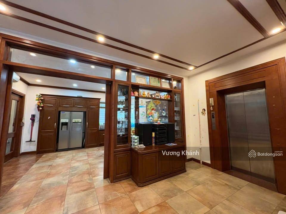 Biệt thự dịch vọng  dt 150m2  mt khổng lồ  ở vip  đẳng cấp  giá 39 tỷ
