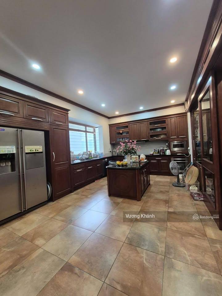 Biệt thự dịch vọng  dt 150m2  mt khổng lồ  ở vip  đẳng cấp  giá 39 tỷ