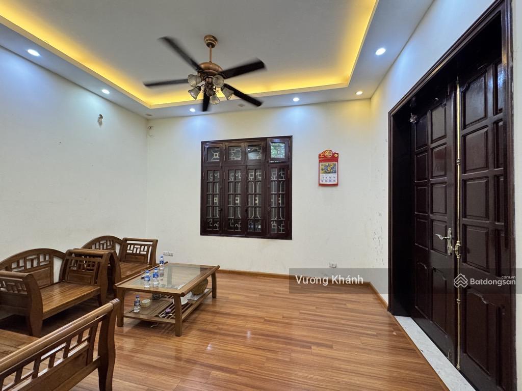 Phân lô trung kính lớn  dt 78m  mt khủng  vỉa hè lớn  khu vip  giá 32 tỷ