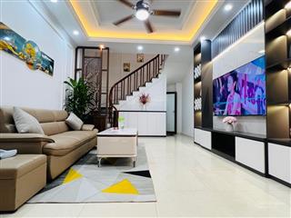 Bán nhà võng thị, hồ tây 3 phút, giá cạnh tranh.