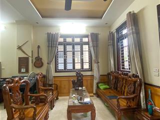 Bán nhà lạc long quân, gần phố, lô góc 3 thoáng