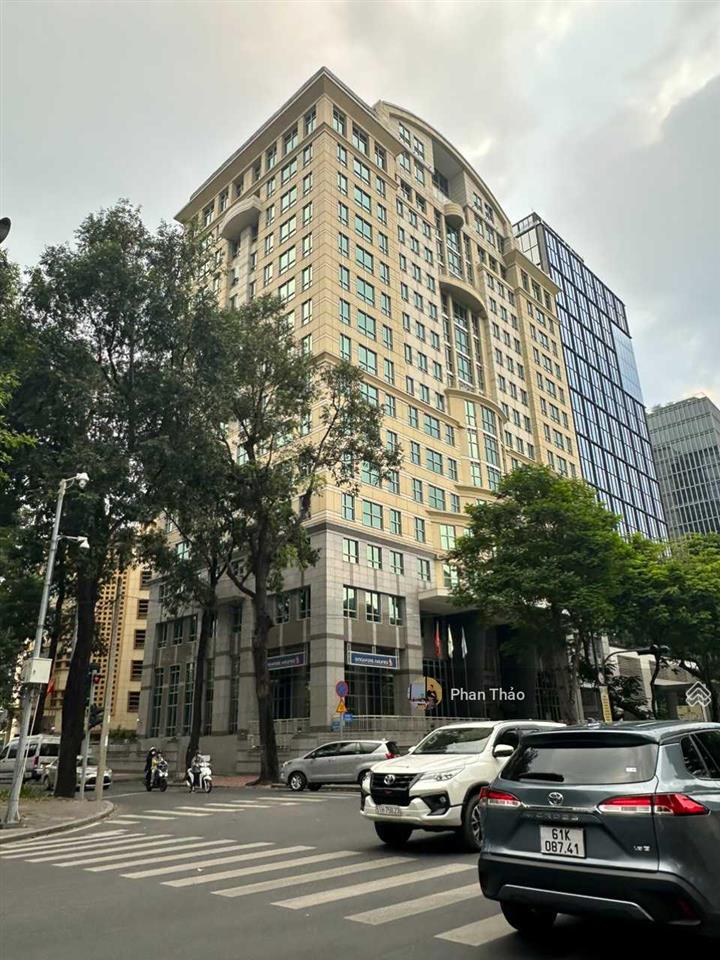 Hàng hót! góc 2 mặt tiền nguyễn văn trỗi  huỳnh văn bánh  55x24m  3 hầm 20 tầng  giá bán 700 tỷ