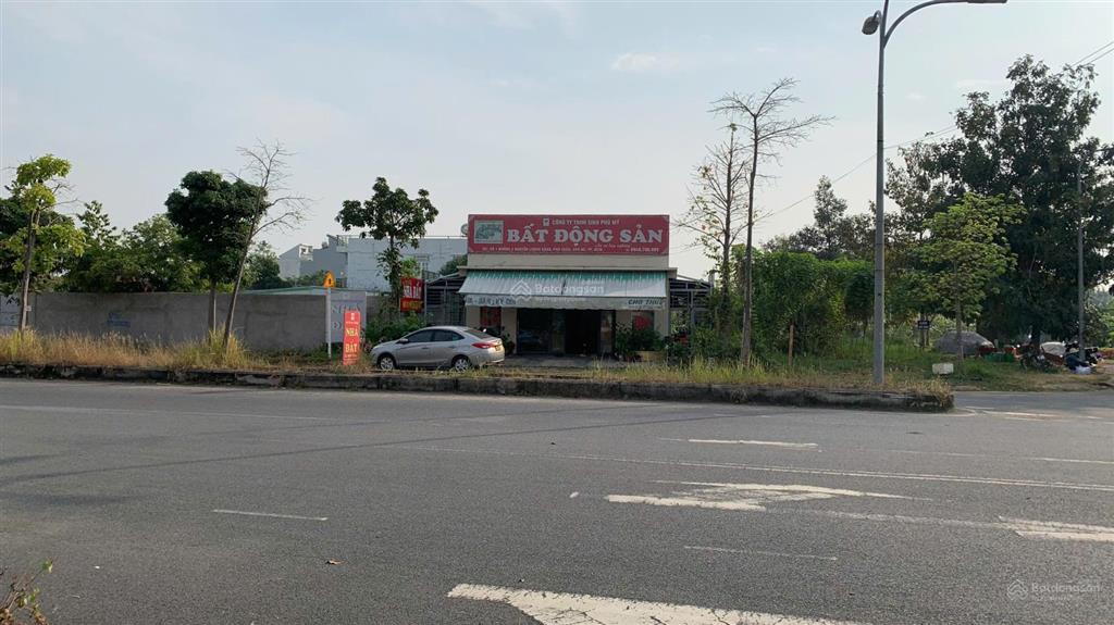 Nền nhà phố sổ hồng riêng cảng sài gòn phú xuân 117.5m2 giá 62tr/m2