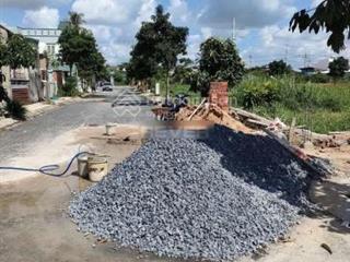 Bán gấp lô đất gần ủy ban, rộng 100m2 full thổ, đường trước đất 9m, giá bay nhanh chỉ 3,1 tỷ