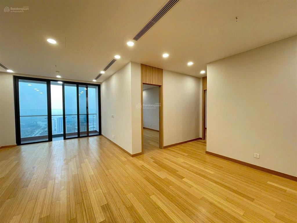 Cần bán ngay căn 2 ngủ +, rộng 92m2 (có slot) tại tòa the zei giá chỉ 10,7 tỷ