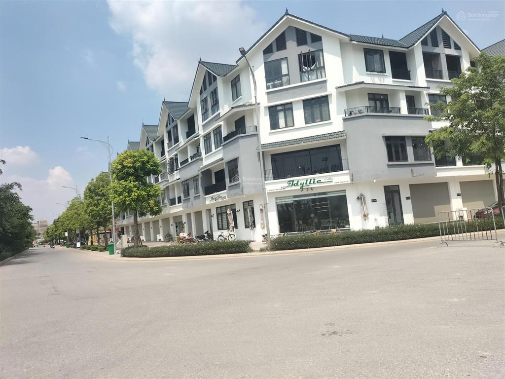 Sốc! cắt lỗ chỉ 14,x tỷ, đường 30m, kinh doanh, liền kề hinode royal park, hoài đức